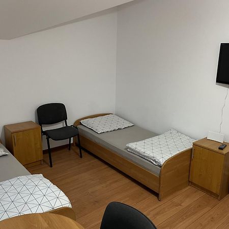 Noclegi Pracownicze Lazur Ciechanow Bagian luar foto