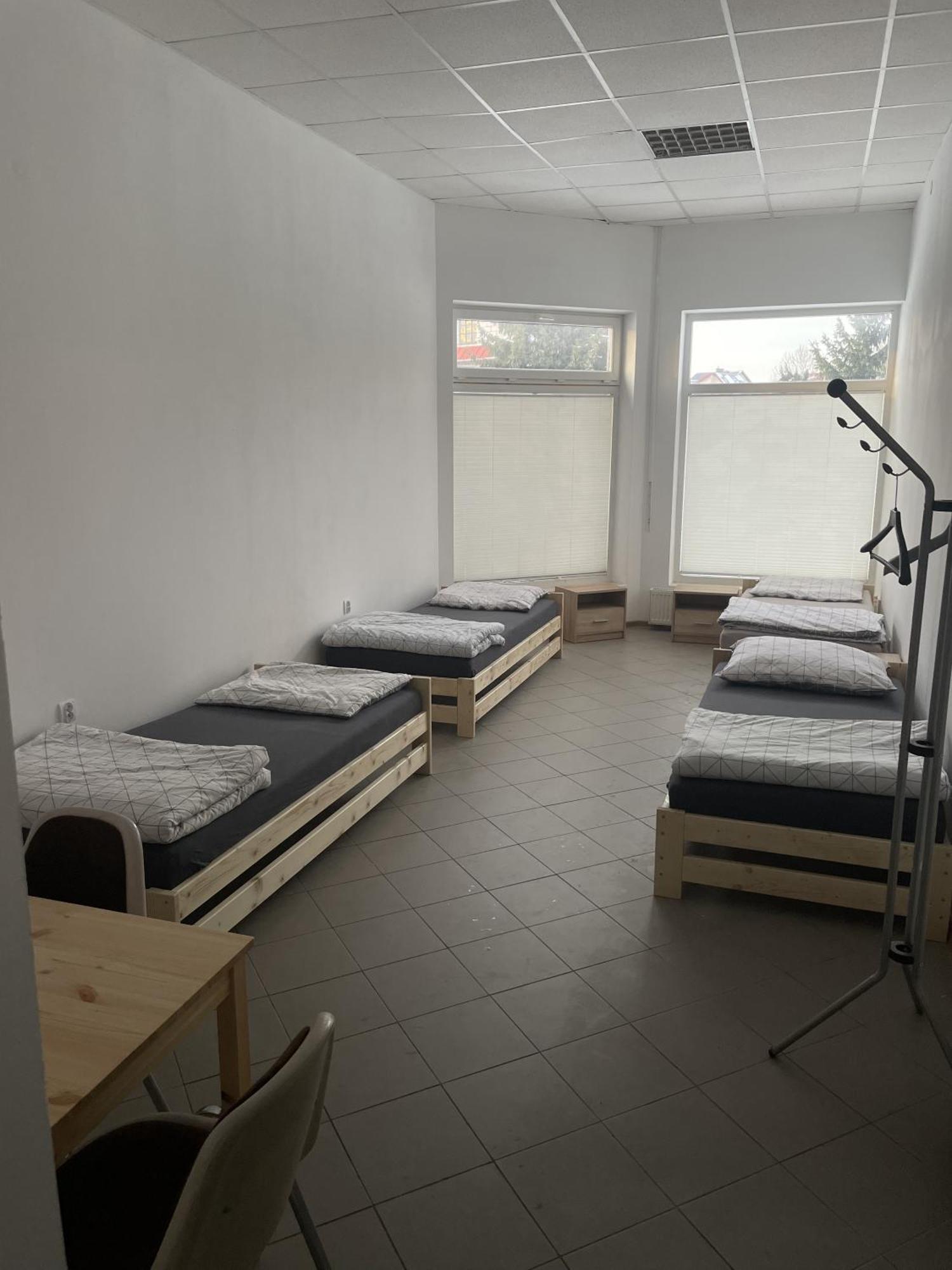 Noclegi Pracownicze Lazur Ciechanow Bagian luar foto